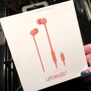 BEATS Headphones -urbeats3 Coral color
